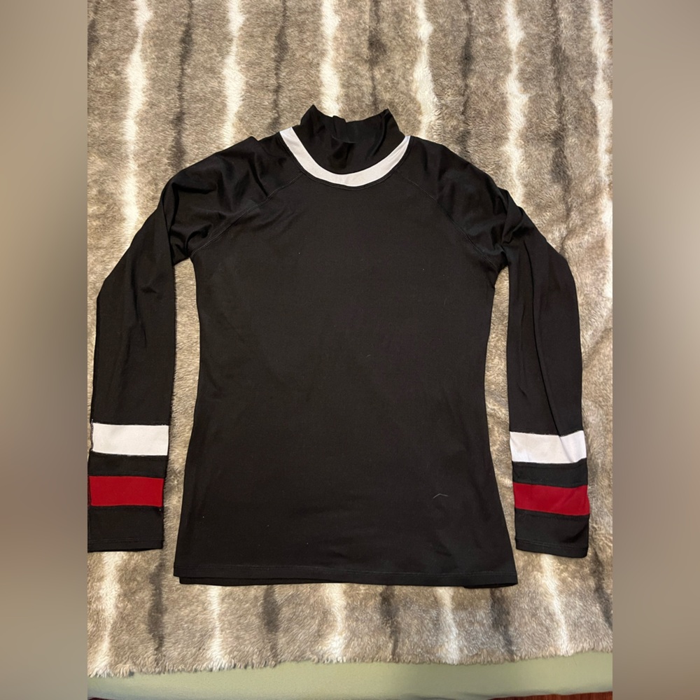 Kyodan Black and White Activewear Top